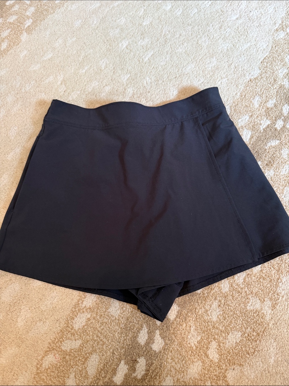 ALO Yoga Black Athletic Skort with Built-In Shorts